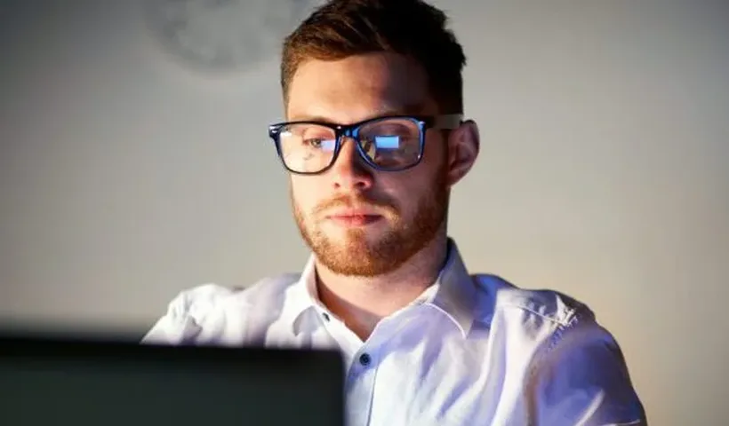 خصوصیات لنز بلو کنترل